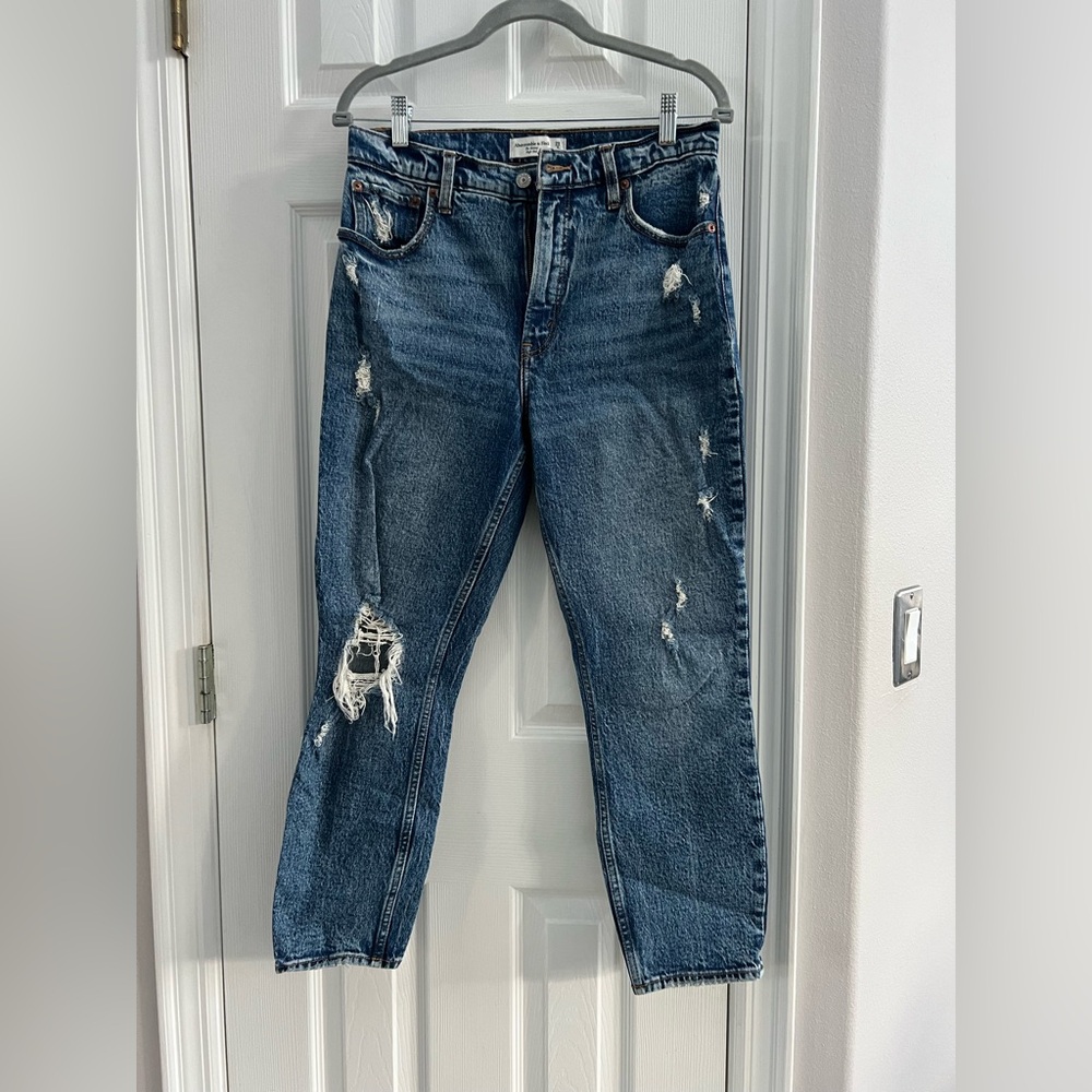 Abercrombie & Fitch High Rise Skinny Jeans - Distressed Acid Wash Size: 8 / 29